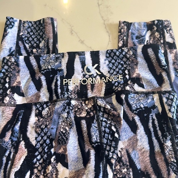🆕 CALVIN KLEIN PERFORMANCE LEGGINGS Blue animal print size small - Picture 7 of 8